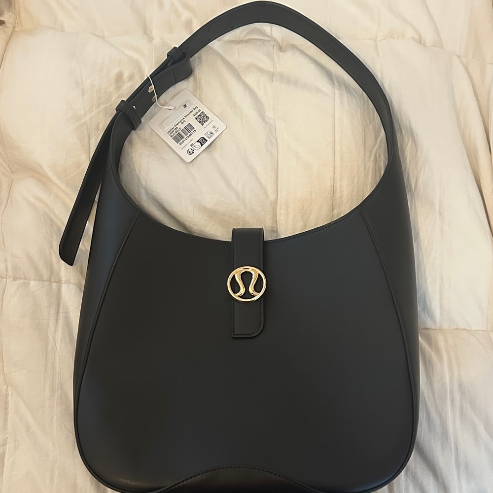 NWT - Lululemon Shoulder bag